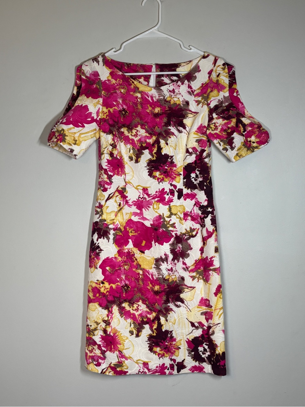 Cold-Shoulder Floral Midi Dress in Fuchsia and Cream